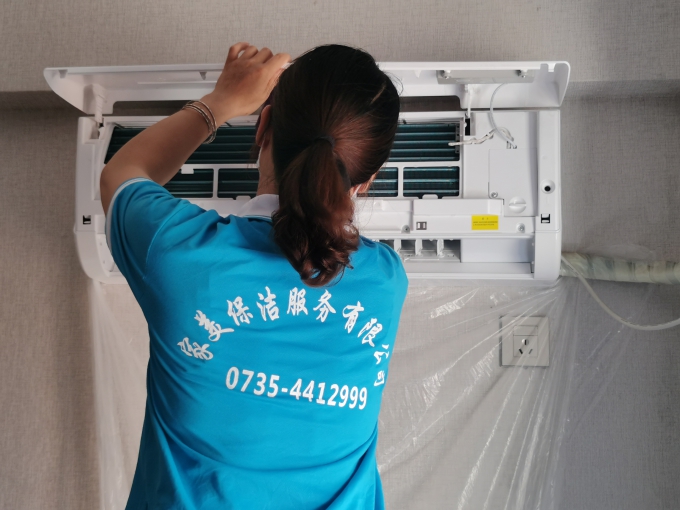 找什（shí）麽樣的保潔員來做保潔服務，才（cái）能保證零（líng）風險