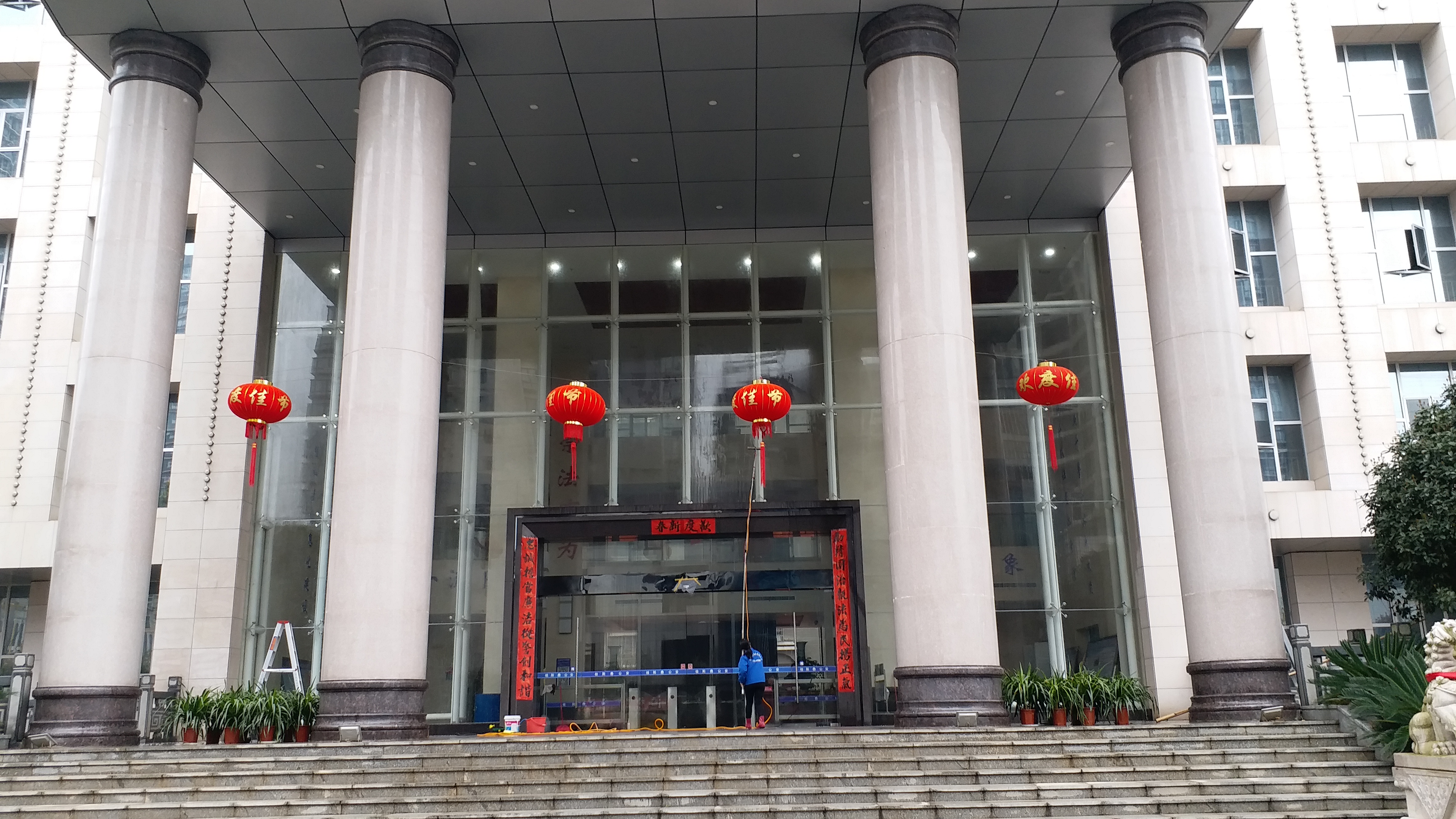 永（yǒng）興單位（wèi）酒店餐廳食堂廚房油煙管道清洗|清洗（xǐ）油（yóu）煙管道係（xì）統清洗|豎管清洗|高層（céng）建築豎管（guǎn）清洗成功案例